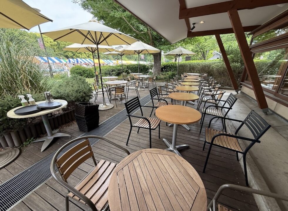 上野　カフェ　EVERYONEs CAFE　店内の雰囲気