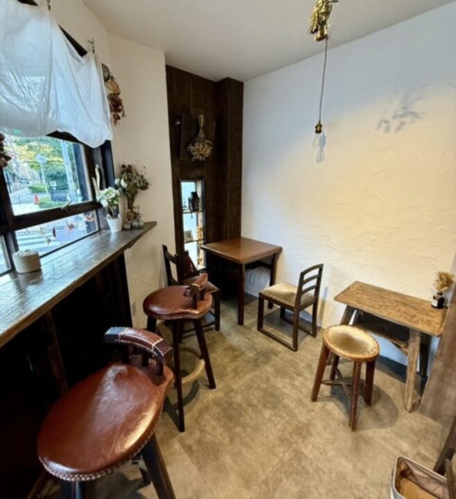 上野　カフェ　LUPI COFFEE　店内の雰囲気