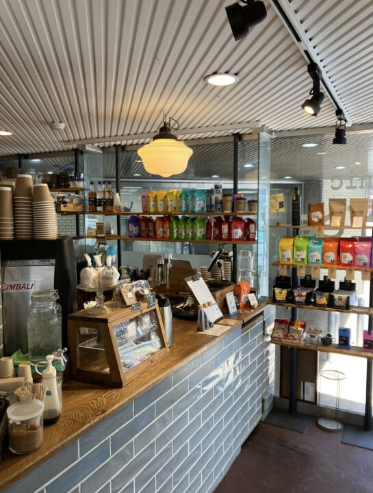 市ヶ谷 カフェ　Servo Coffee Ichigaya（サーボコーヒー イチガヤ）　店内の雰囲気