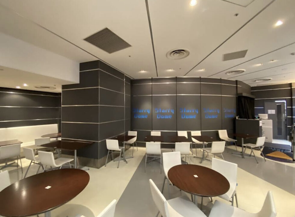 羽田空港　カフェ　PLANETARIUM Starry Cafe（プラネタリウム スターリーカフェ）　店内の雰囲気 