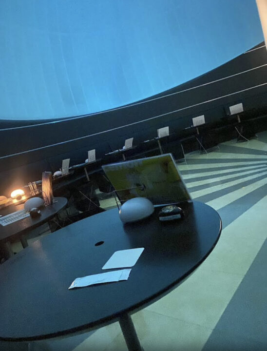 羽田空港　カフェ　PLANETARIUM Starry Cafe（プラネタリウム スターリーカフェ）　店内の雰囲気
