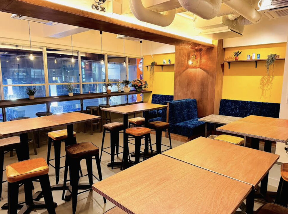 池袋　カフェ　P-144（ピーイチヨンヨン）×シトラバ　店内の雰囲気