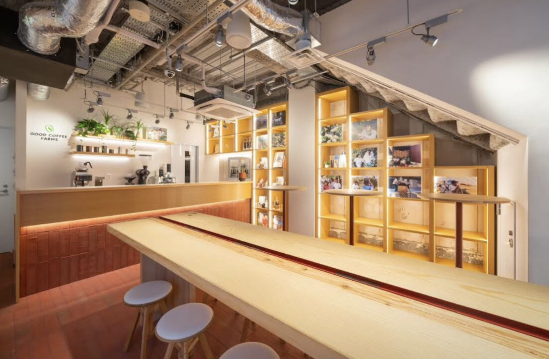 日本橋　カフェ　GOOD COFFEE FARMS Cafe & Bar（グッドコーヒーファームズ カフェアンドバー）　店内の雰囲気