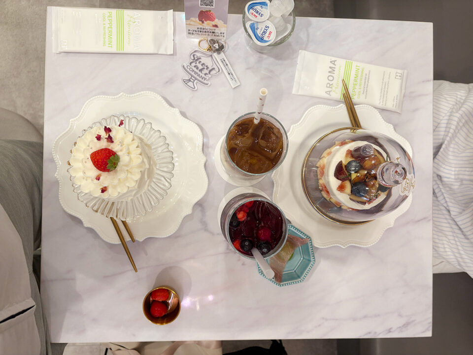 今回頼んでみたのはこちら！一人ホールサイズのケーキが嬉しい