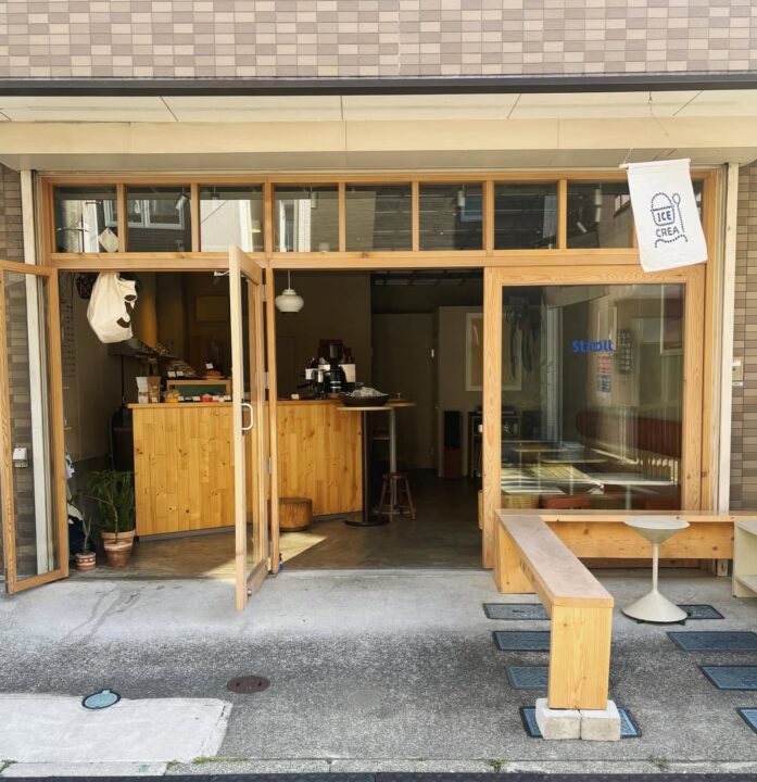 早稲田　カフェ　Stroll （ストロール）　外観
