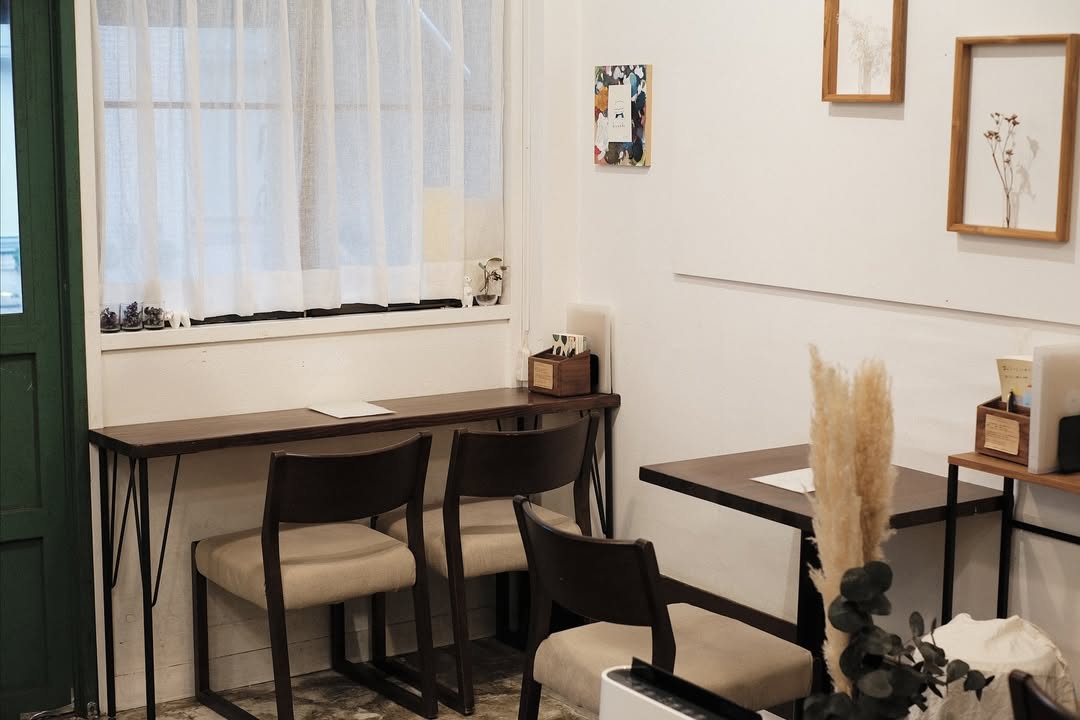 武蔵小山　カフェ　kenohi（ケノヒ） 店内の雰囲気