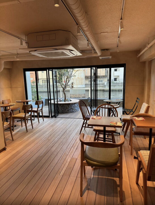 両国　カフェ　MARUA CAFE（マルアカフェ）店内の雰囲気