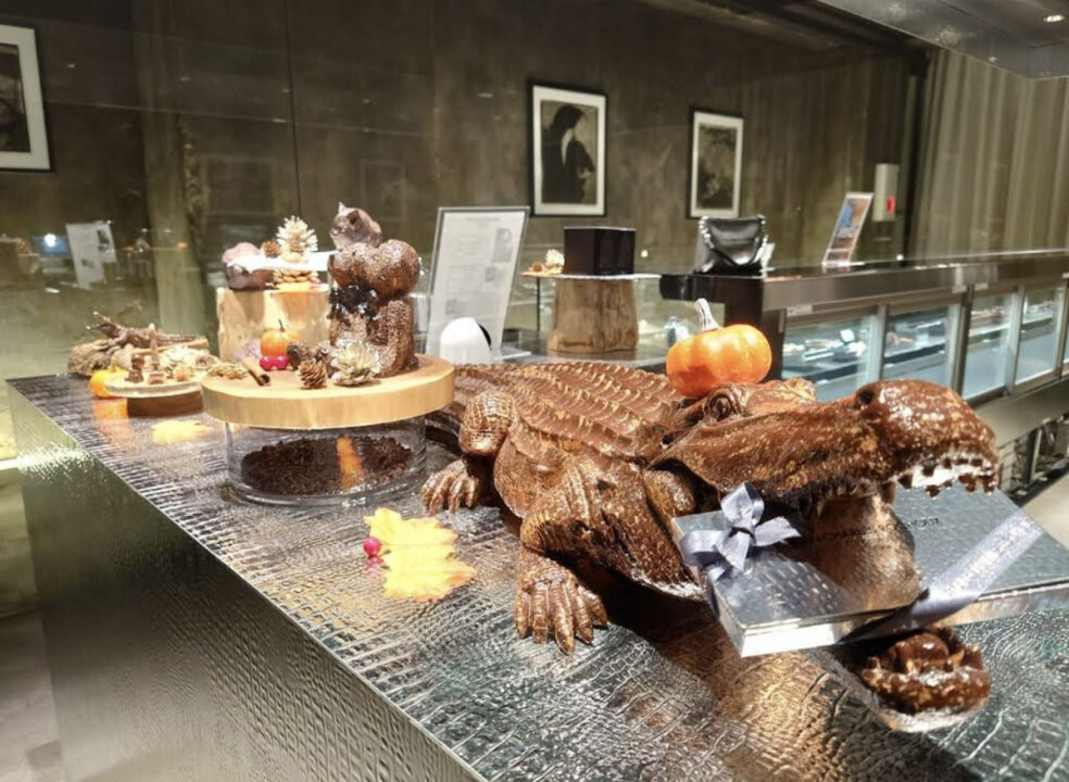 表参道　カフェ　JEAN-CHARLES ROCHOUX CAFE（ジャンシャルルロシューカフェ）　店内の雰囲気