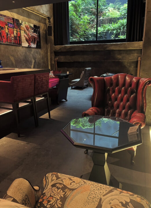 表参道　カフェ　JEAN-CHARLES ROCHOUX CAFE（ジャンシャルルロシューカフェ）　店内の雰囲気