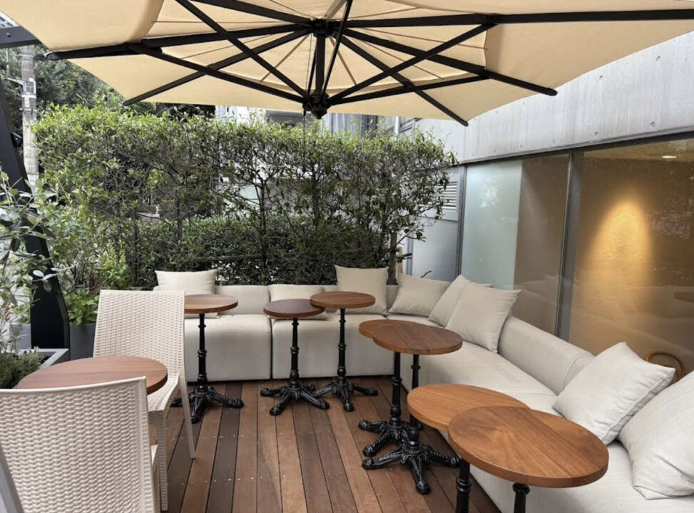 表参道　カフェ　enoak（エノーク）　店内の雰囲気 