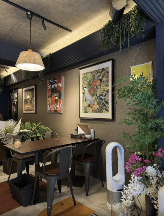 渋谷 カフェ YOLO cafe & bar 宮益坂店(ヨロカフェアンドバー) 店内の雰囲気