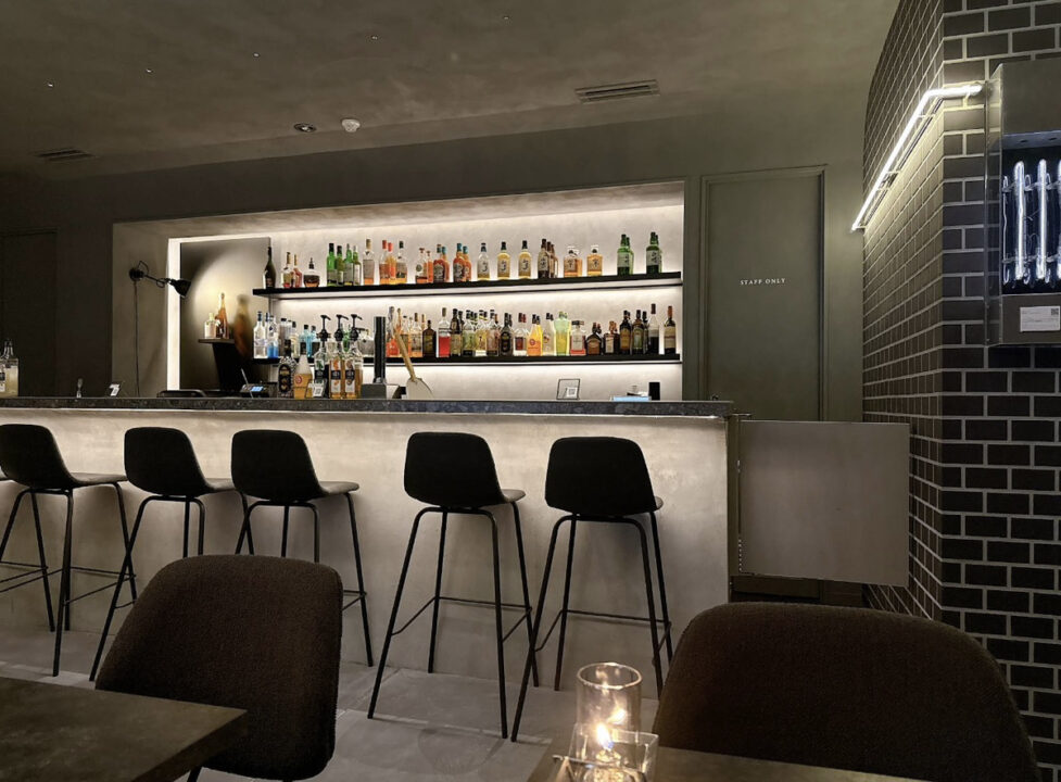 渋谷 カフェ yoL(ヨル) 店内の雰囲気