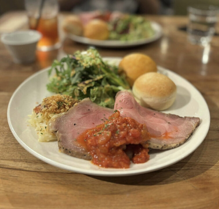 御茶ノ水　カフェ　Cafe, Dining & Bar 104.5（カフェ ダイニングバー イチマルヨンゴー）　人気メニュー 