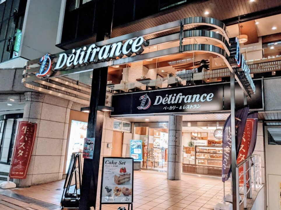 御茶ノ水　カフェ　Delifrance お茶の水カフェベーカリー店（デリフランス）　外観 