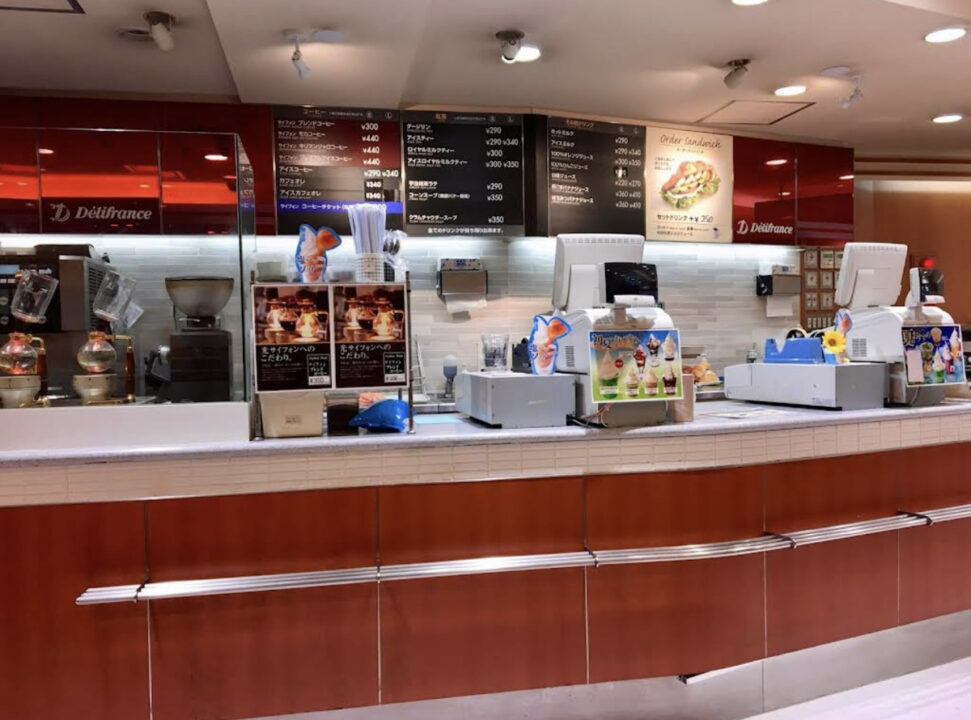 御茶ノ水　カフェ　Delifrance お茶の水カフェベーカリー店（デリフランス）　店内の雰囲気 
