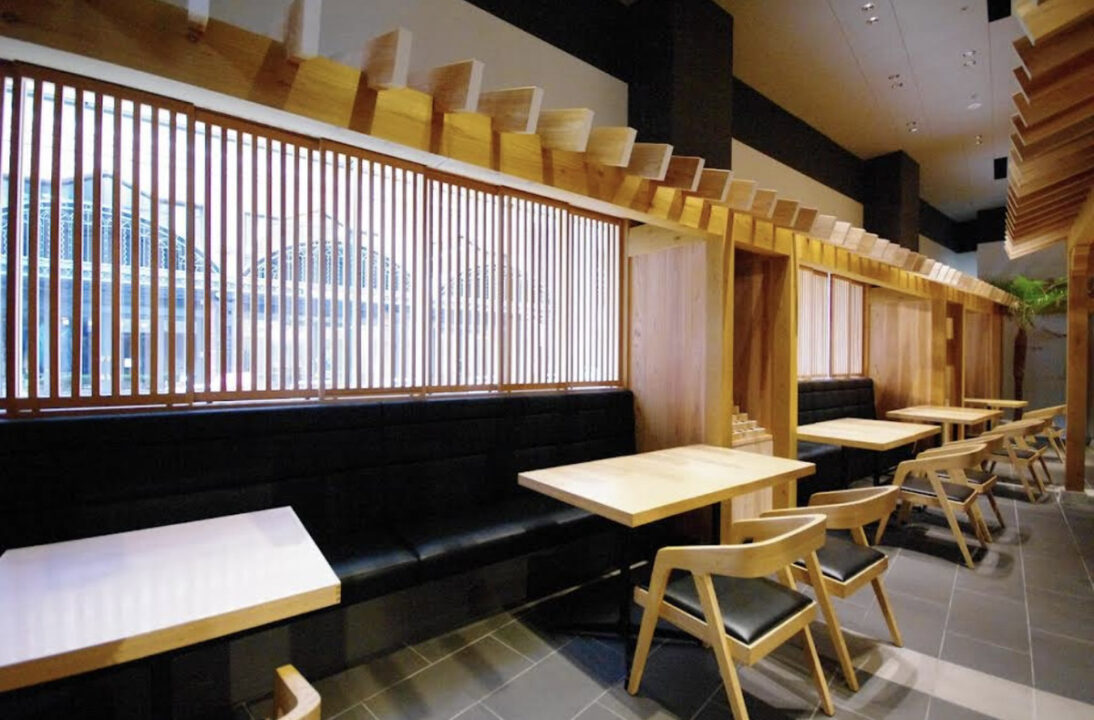 御茶ノ水　カフェ　カフェ マスマス　店内の雰囲気