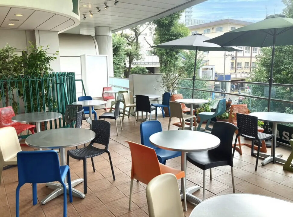 三鷹　カフェ　カフェ テラスヴェルト 三鷹店　店内の雰囲気 