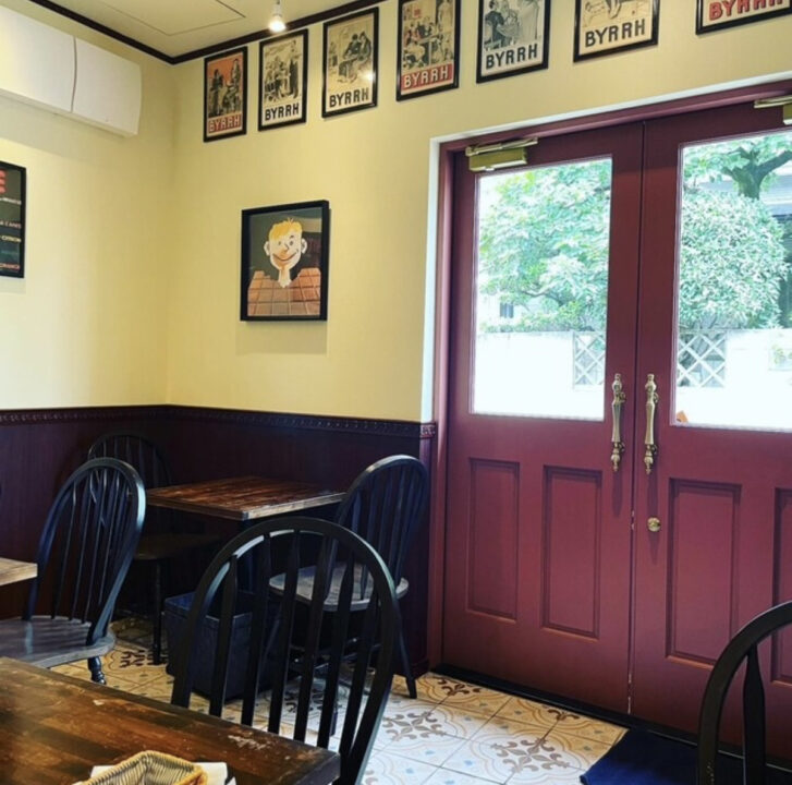 三鷹　カフェ　Saint Denis Cafe (サンドニ・カフェ)　店内の雰囲気 