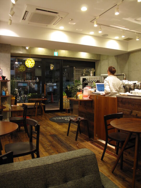 武蔵小山　カフェ　AMAMERIA ESPRESSO（アマメリア エスプレッソ）　店内の雰囲気
