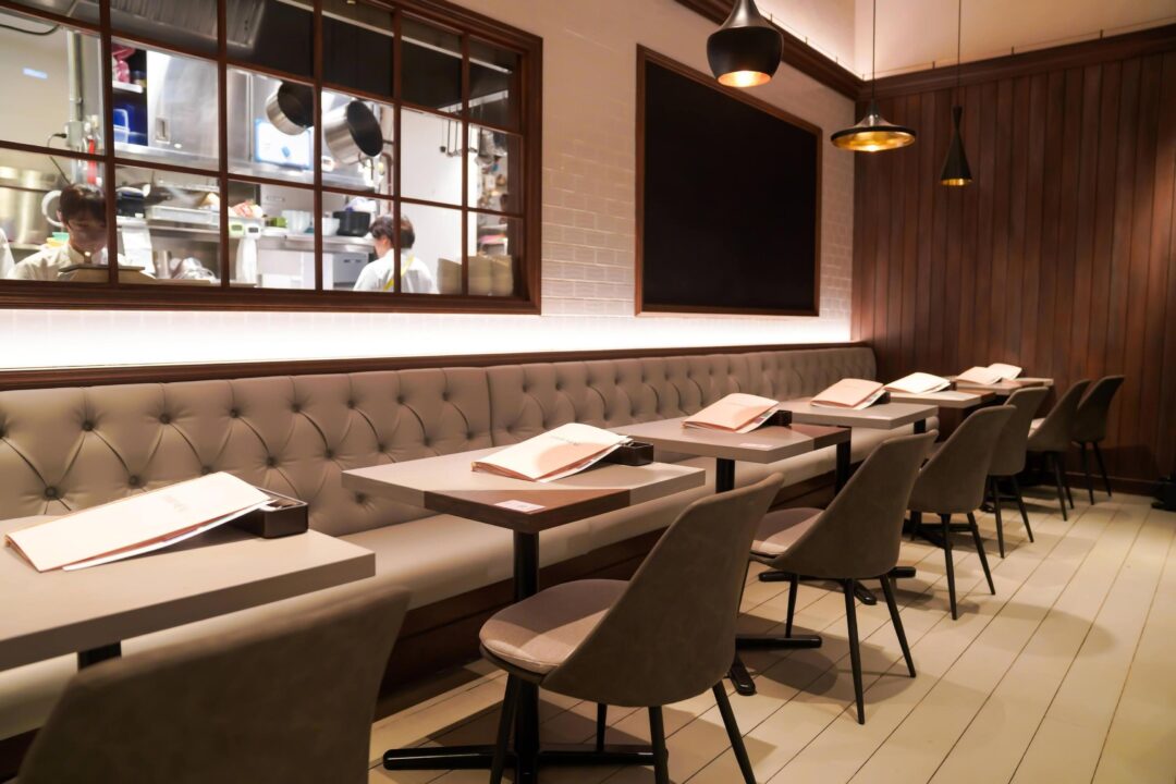 武蔵小杉　カフェ　TRIANGLE（トライアングル） グランツリー武蔵小杉　店内の雰囲気