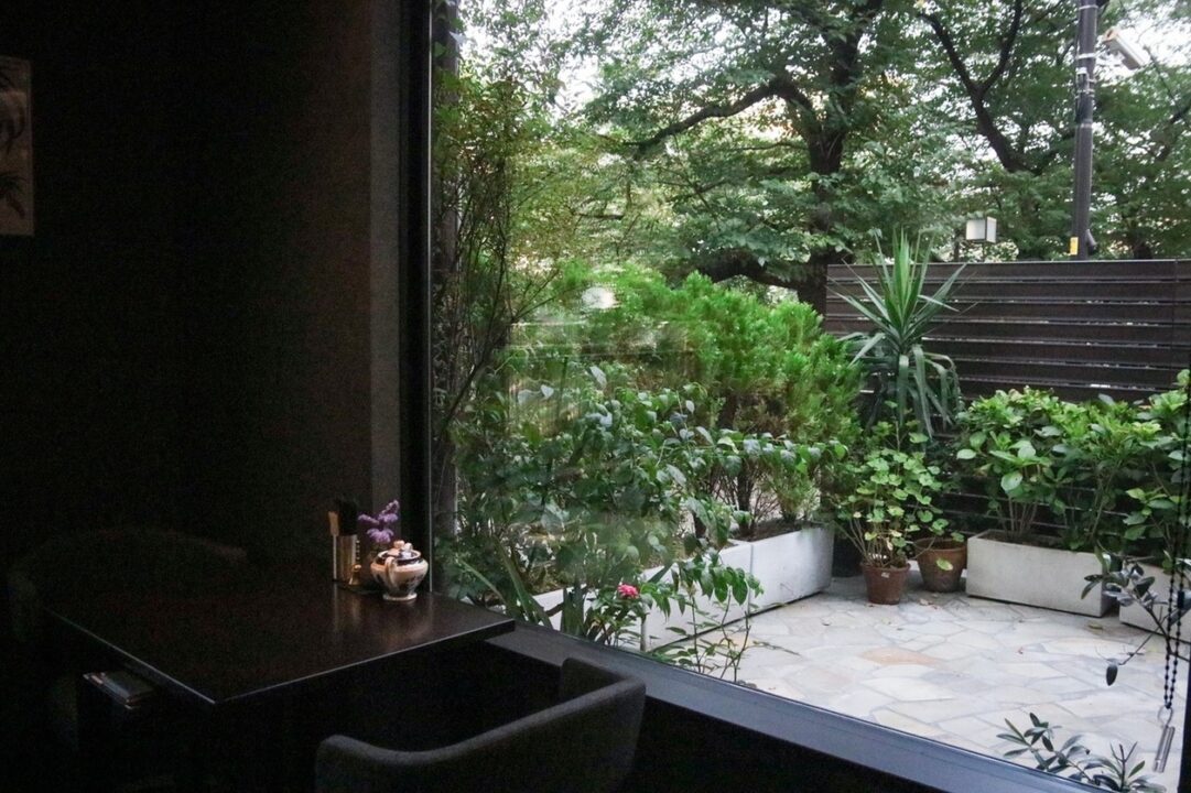 早稲田　カフェ　iro（イロ）　店内の雰囲気