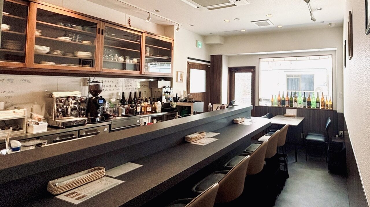 武蔵小杉　カフェ　Koi Cafe （コイ カフェ）　店内の雰囲気