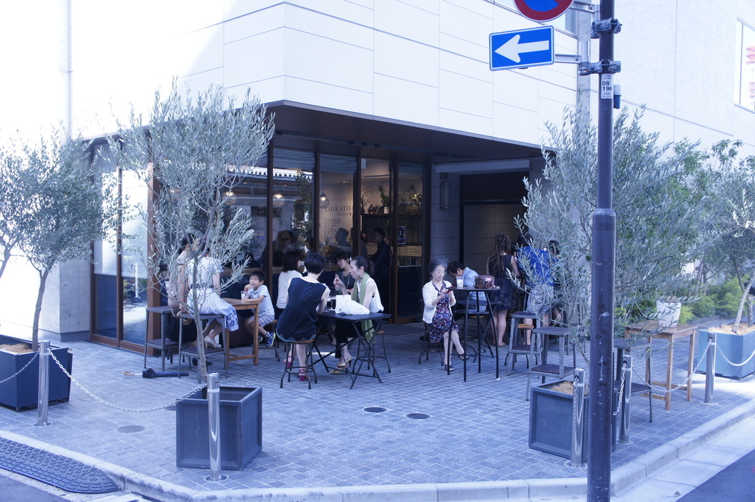 四ツ谷 カフェ TIGRATO(ティグラート) Gelateria&Cafe Bar 外観