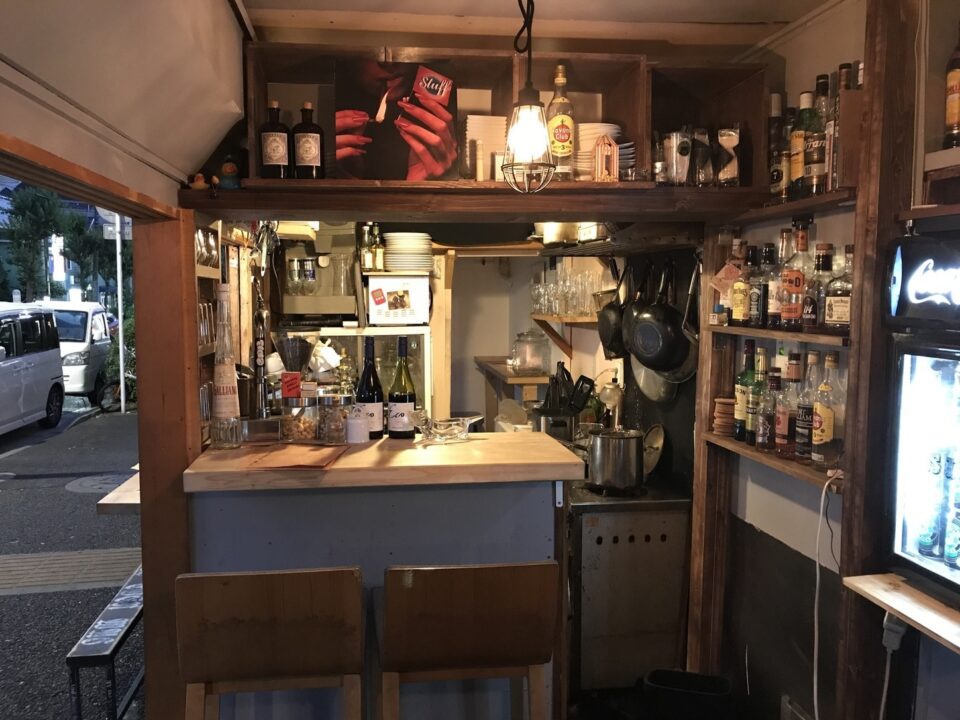 武蔵小山　カフェ　SIC cafe&bar （シックカフェアンドバー）　店内の雰囲気
