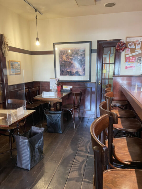 綾瀬　カフェ　Caffe Risata （カフェ リサータ）　店内の雰囲気