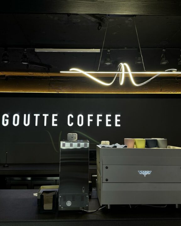 ホンデ　カフェ　GOUTTE COFFEE（グットゥコーヒー）　外観