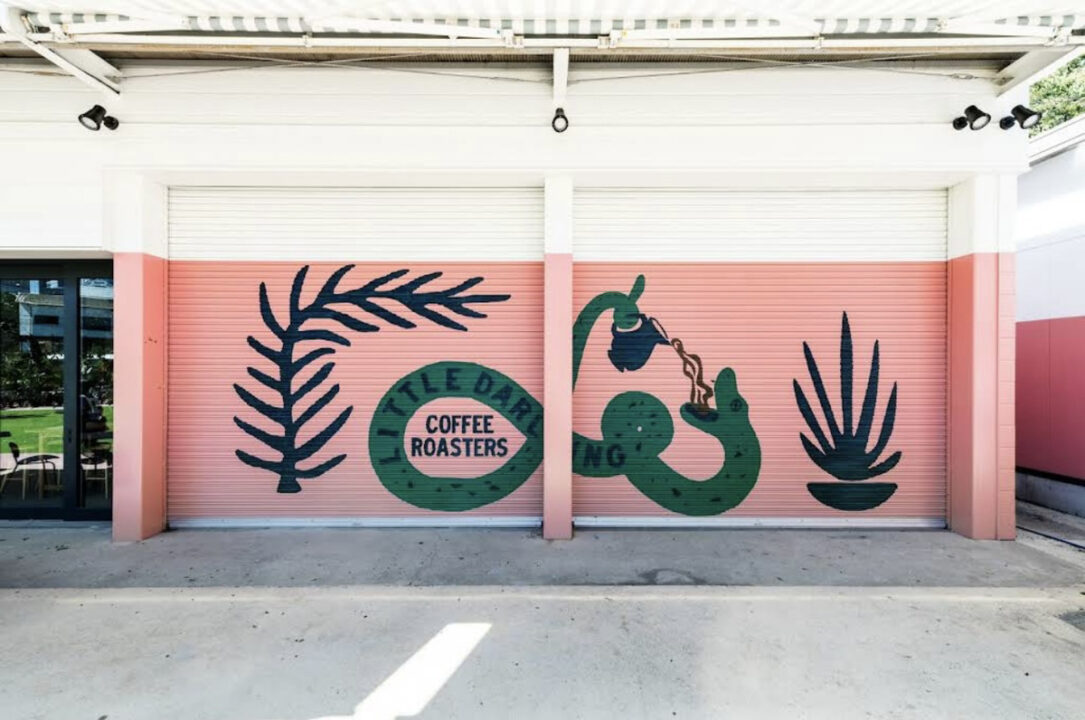 青山　カフェ　Little Darling Coffee Roasters（リトル ダーリン コーヒー ロースターズ）　外観