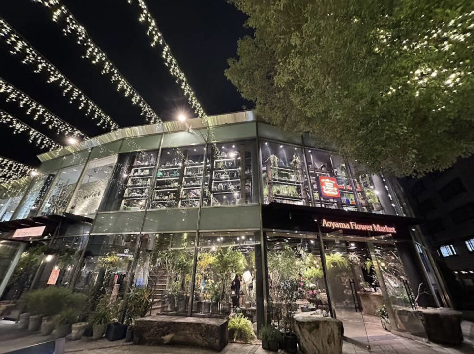 青山　カフェ　青山フラワーマーケット GREEN HOUSE（グリーンハウス）　外観