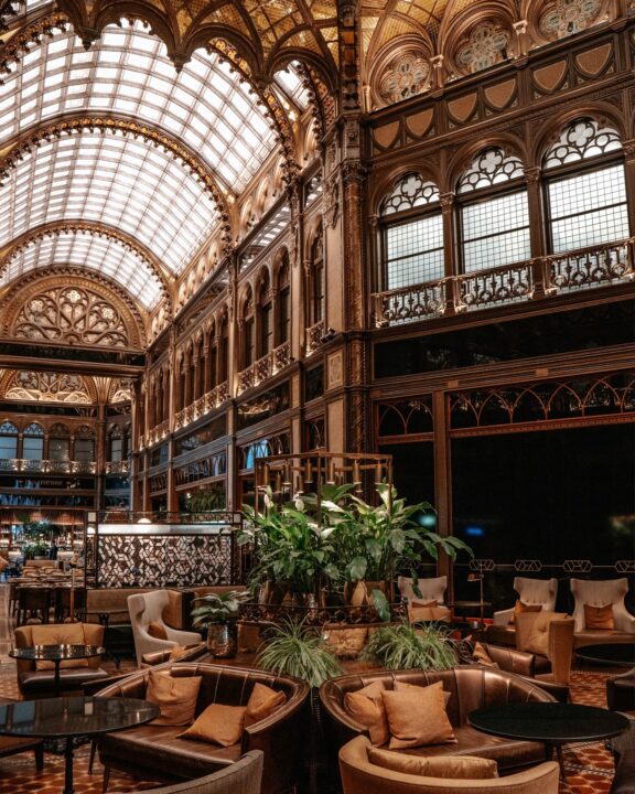 ブダペスト　カフェ　PARISI PASSAGE（パリシ・パッセージ）　店内の雰囲気