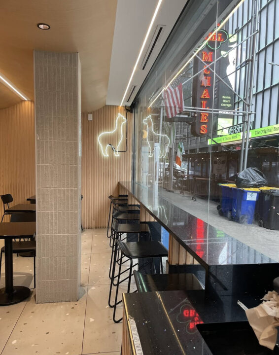 ニューヨーク カフェ Bibble & Sip(ビブル アンド シップ) 店内の雰囲気