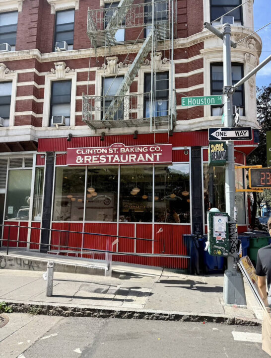 ニューヨーク カフェ Clinton Street Baking Company Restaurant(クリントン ストリート ベイキング カンパニー レストラン) 外観