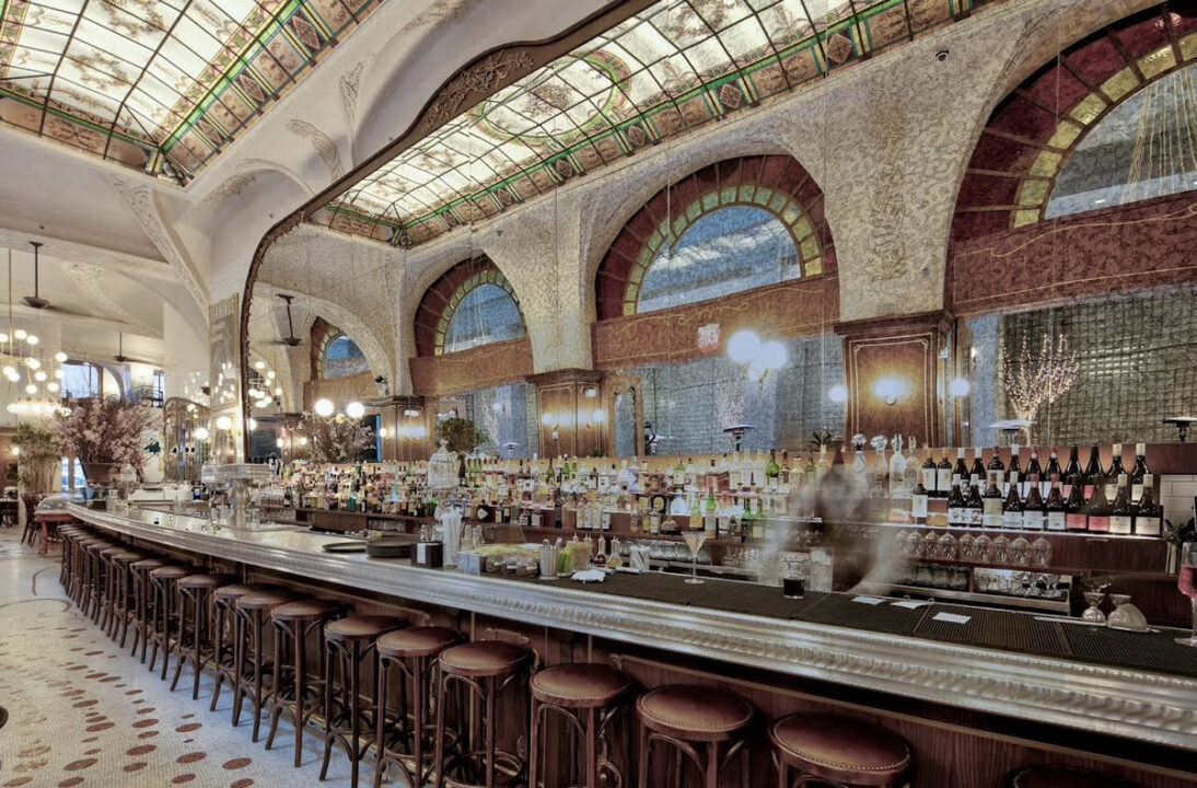 ニューヨーク カフェ La Grande Boucherie(ラ グランド ブーシェリー)店内の雰囲気