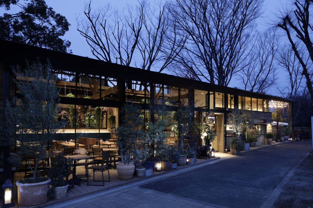 駒澤大学　カフェ　Mr.FARMER（ミスターファーマー） 駒沢オリンピック公園　外観