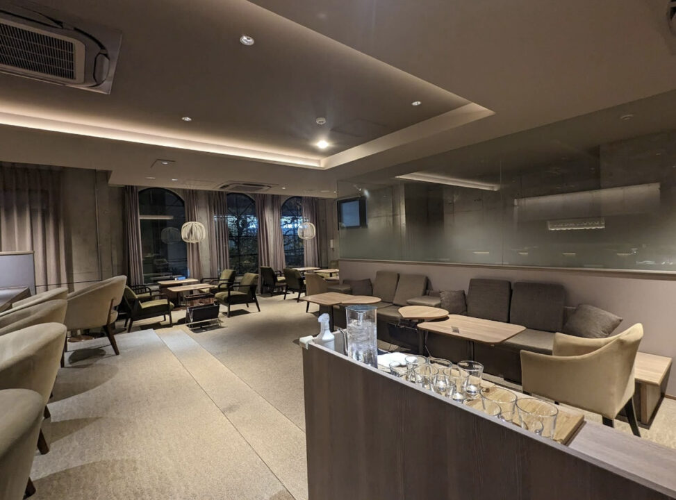 麻布十番　カフェ　茶房 HISAYA LOUNGE（ヒサヤ ラウンジ）　店内の雰囲気