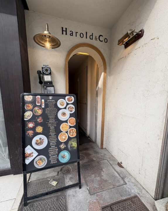 表参道　カフェ　Harold&Co（ハロルドアンドコー）　外観　