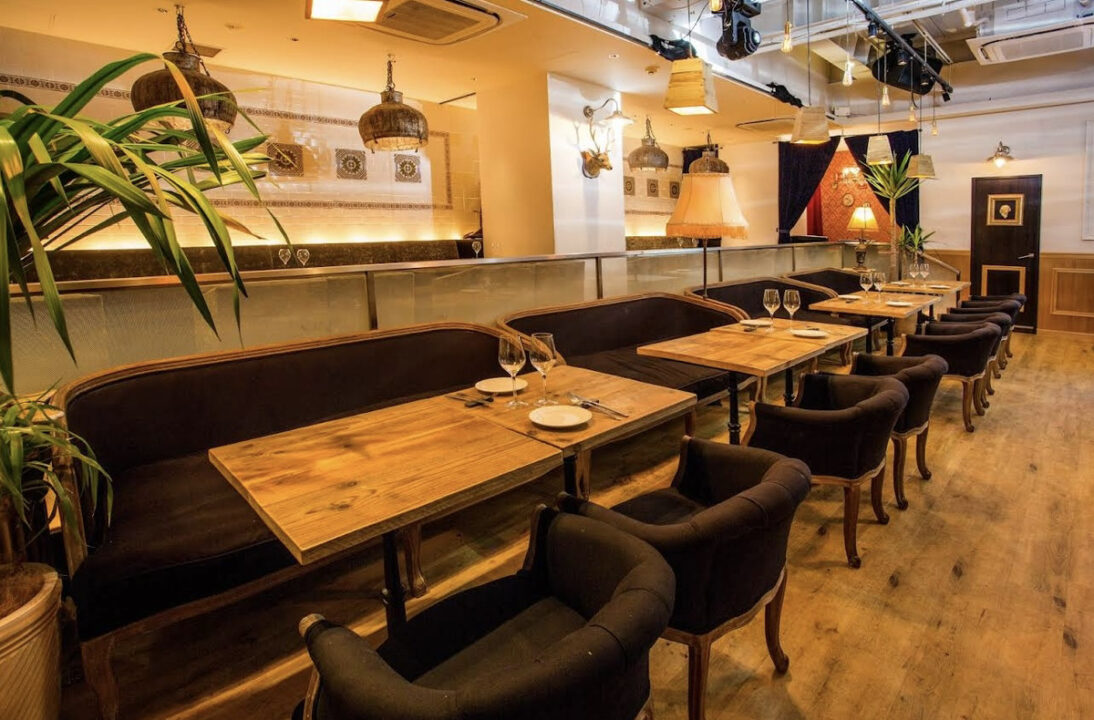 表参道　カフェ　Harold&Co（ハロルドアンドコー）　店内の雰囲気
