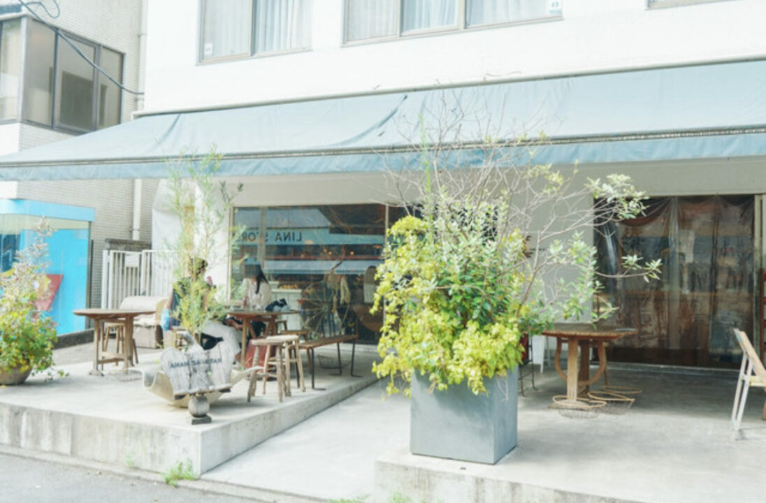 表参道　カフェ　AMAM DACOTAN cafe & bake（アマム ダコタン カフェ アンド ベイク）表参道　外観