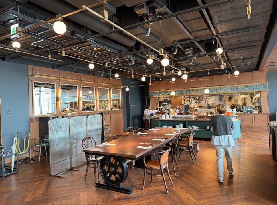 大井町　カフェレストラン　The TAILOR YARD MAIN DINING（ザ テイラー ヤード メイン ダイニング）　店内の雰囲気 