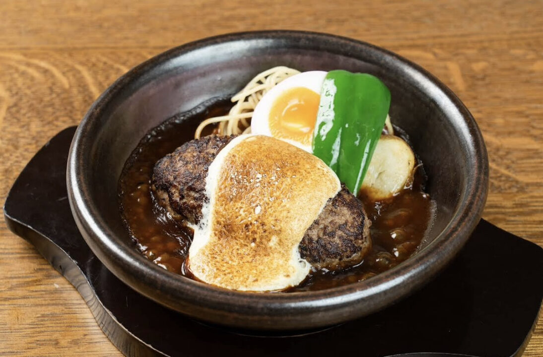 大井町　カフェレストラン　ピチピチミートで山本のハンバーグ　人気メニュー