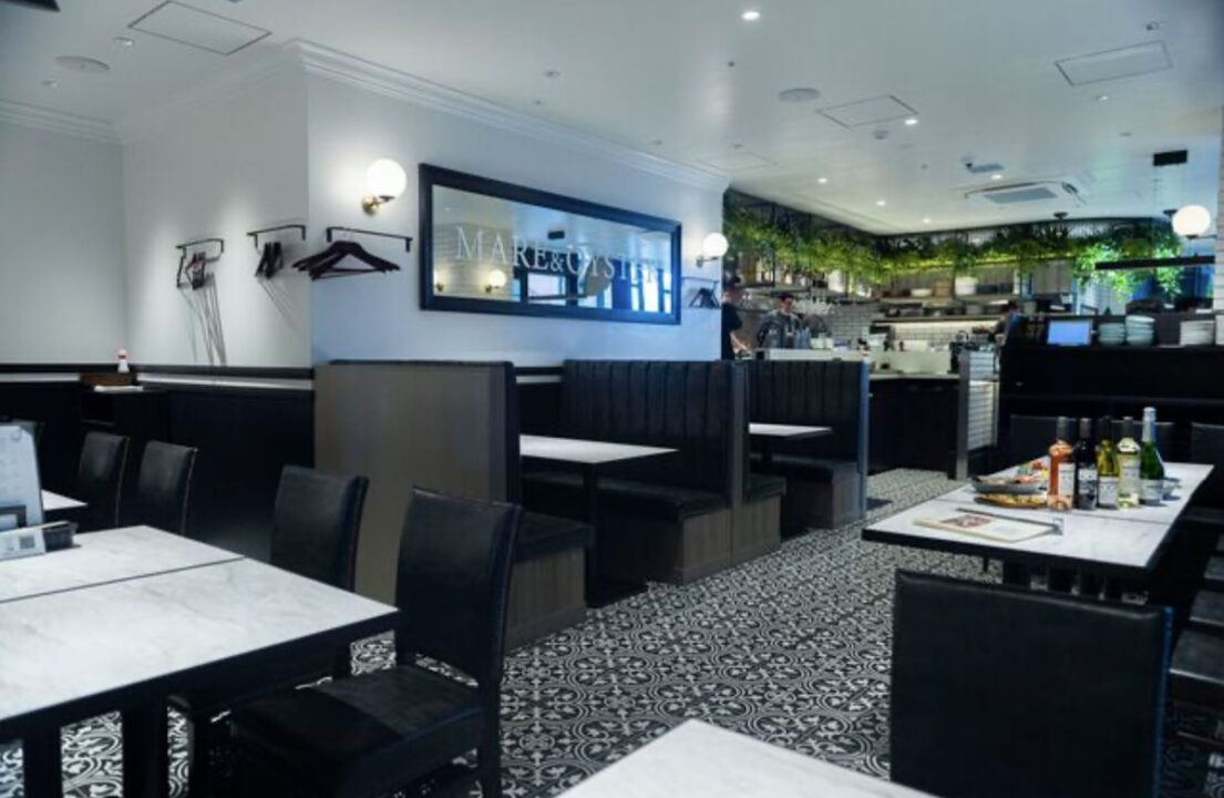大井町　カフェレストラン　MARE & OYSTER（マーレアンドオイスター）店内の雰囲気