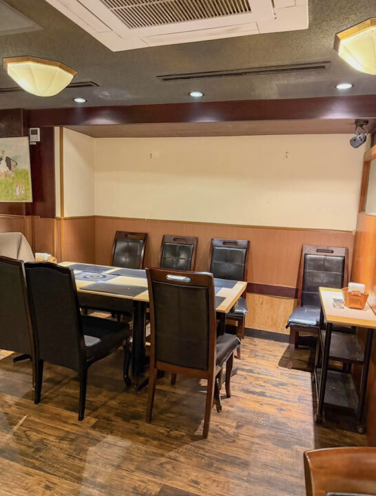 新宿　ランチ　ステーキ&しゃぶしゃぶ パンドラ 西新宿　店内の雰囲気