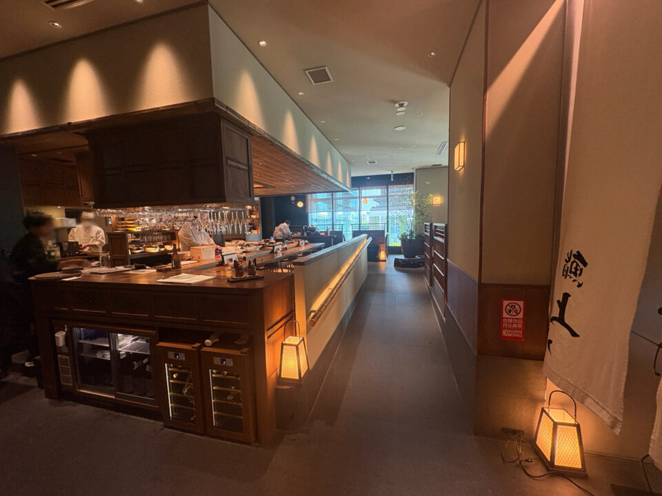 高輪ゲートウェイ　ランチ　 鮨上ル 　 店内の雰囲気