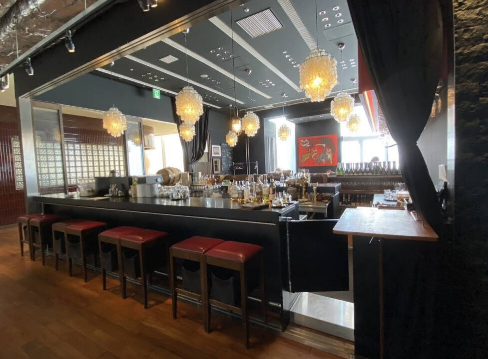東京駅　ランチ　欧風小皿料理 沢村 丸の内　店内の雰囲気