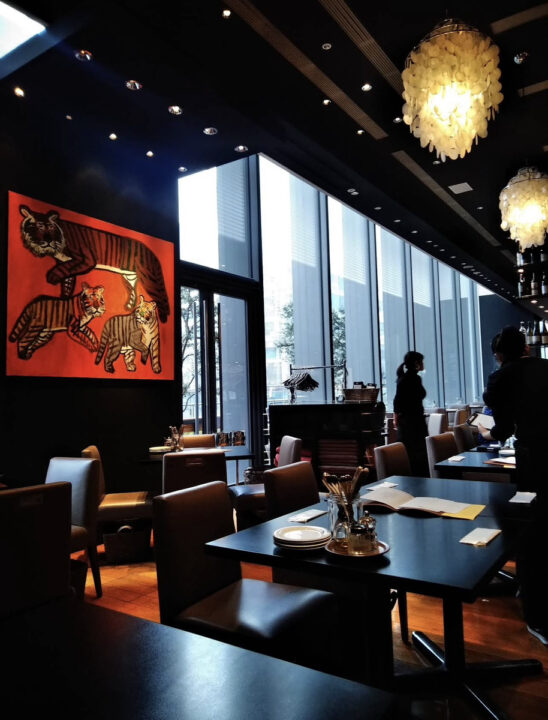東京駅　ランチ　欧風小皿料理 沢村 丸の内　店内の雰囲気