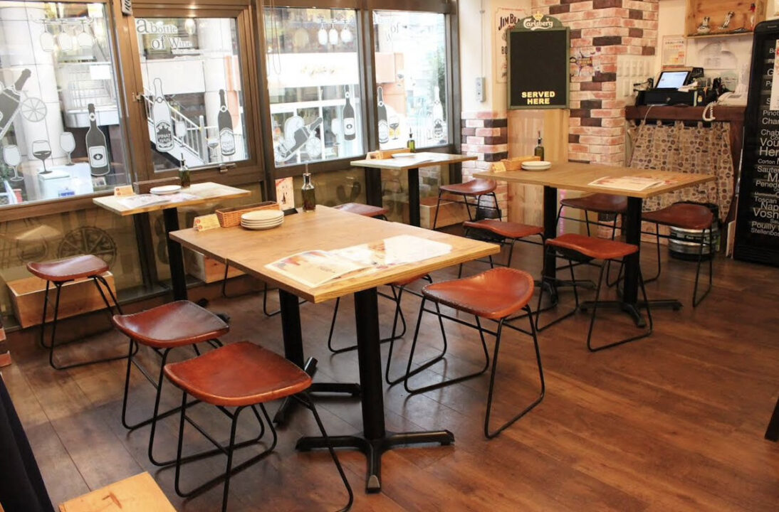 埼玉　大宮　ランチ　ConeYaki-048（コネヤキゼロヨンハチ）店内の雰囲気