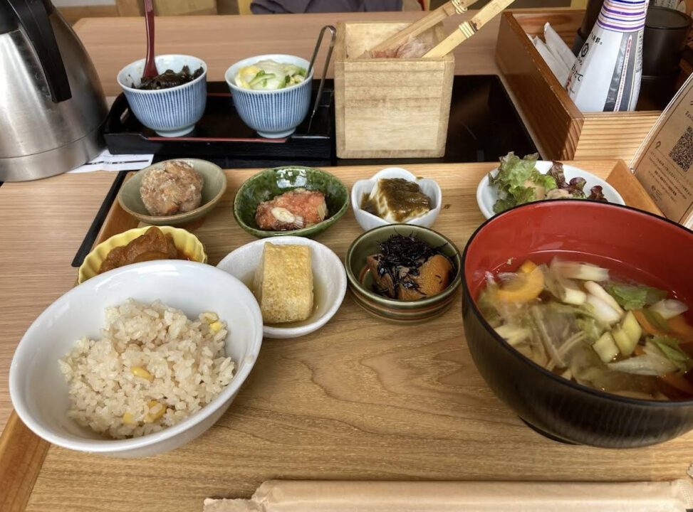 市ヶ谷 ランチ 出汁しゃぶ おばんざい おかか 人気メニュー